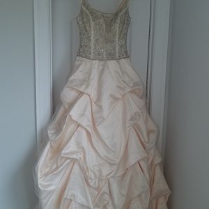 Anne Barge wedding gown